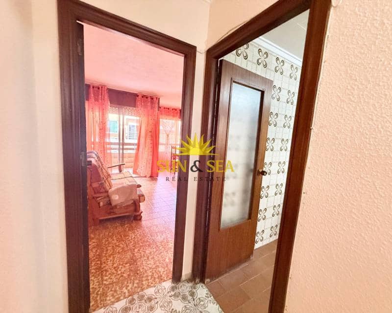 3 slaapkamer Appartement te huur in Torrevieja - € 800 (Ref: 9570090)