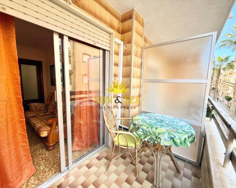 3 slaapkamer Appartement te huur in Torrevieja - € 800 (Ref: 9570090)