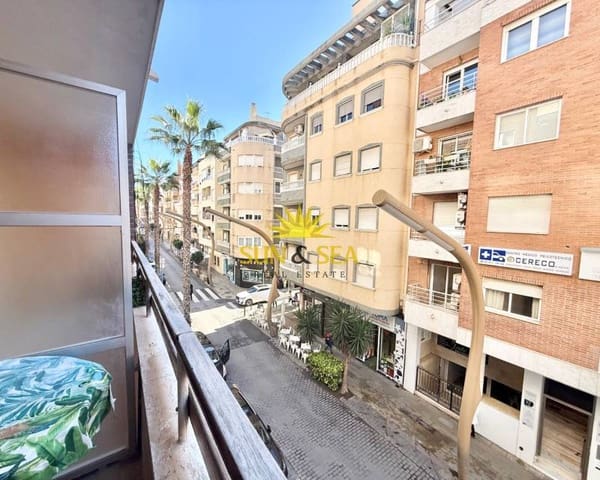 3 slaapkamer Appartement te huur in Centro - Muelle Pesquero, Torrevieja - € 800 (Ref: 9570090)