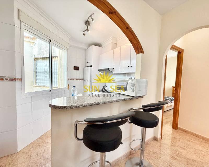 2 soveværelse Byhus til leje i Orihuela Costa med swimmingpool - € 800 (Ref: 9570198)