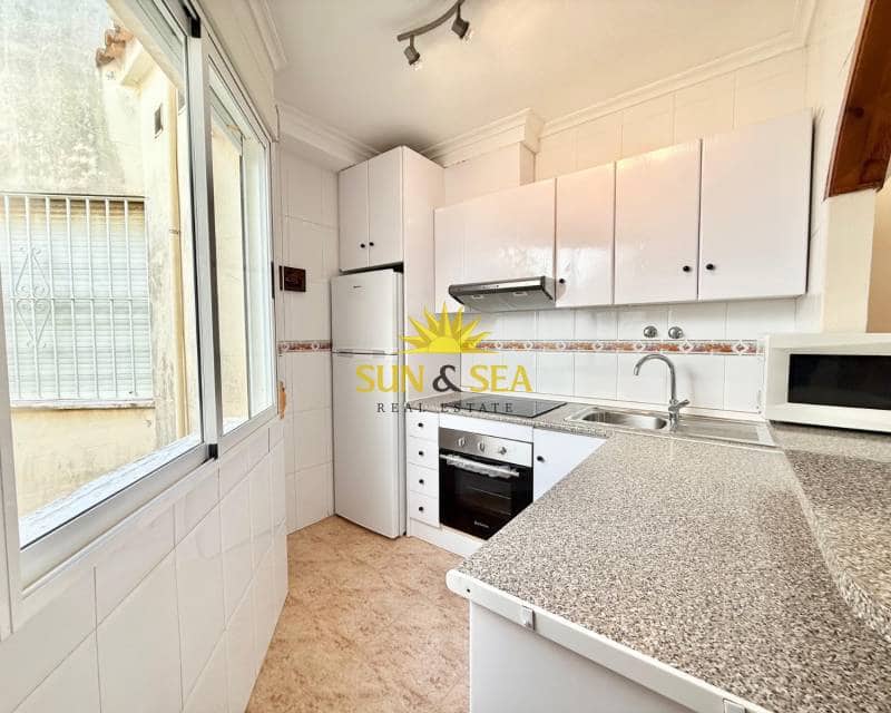 2 soveværelse Byhus til leje i Orihuela Costa med swimmingpool - € 800 (Ref: 9570198)