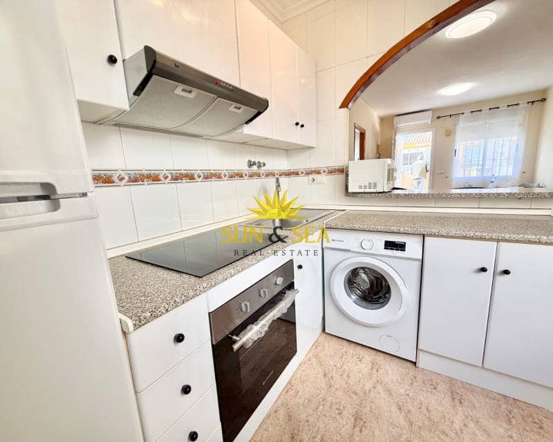 2 soveværelse Byhus til leje i Orihuela Costa med swimmingpool - € 800 (Ref: 9570198)