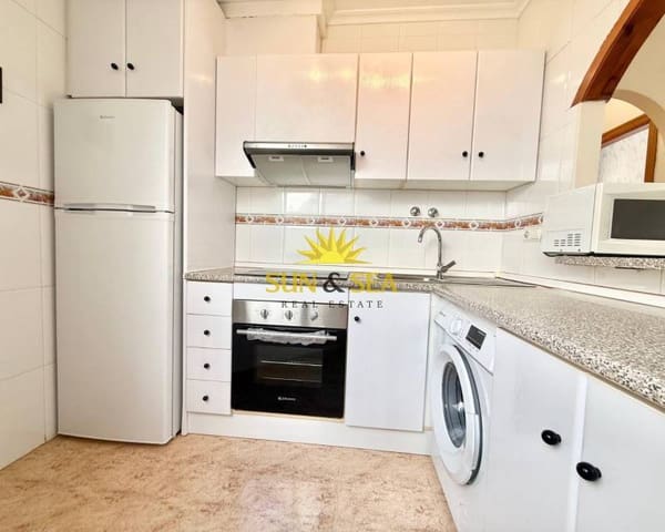 2 makuuhuone Omakotitalo vuokrattavana paikassa Playa Flamenca, Orihuela mukana uima-altaan - 800 € (Ref: 9570198)