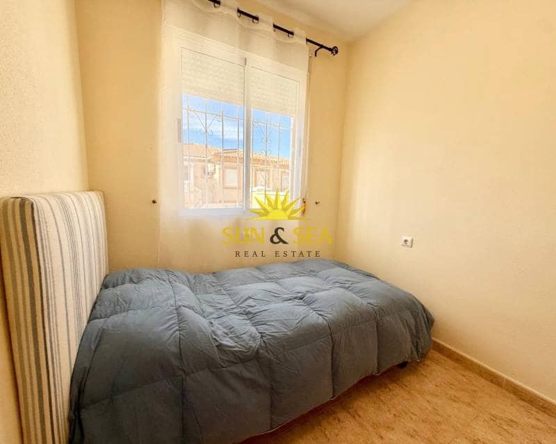 2 soveværelse Byhus til leje i Orihuela Costa med swimmingpool - € 800 (Ref: 9570198)