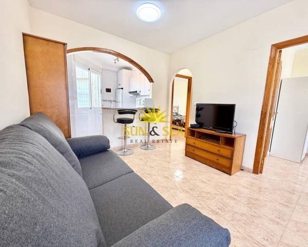 2 soveværelse Byhus til leje i Playa Flamenca, Orihuela med swimmingpool - € 800 (Ref: 9570198)