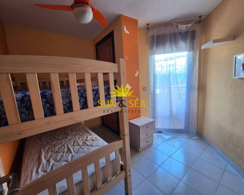 Apartamento de 3 habitaciones en Torrevieja en venta con piscina - 165.000 € (Ref: 9579183)