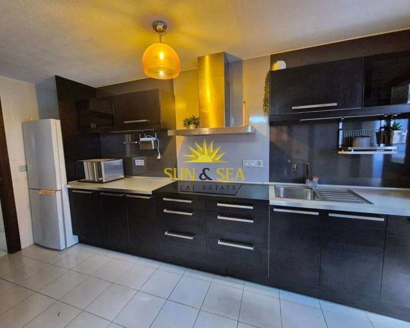 Apartamento de 3 habitaciones en Torrevieja en venta con piscina - 165.000 € (Ref: 9579183)