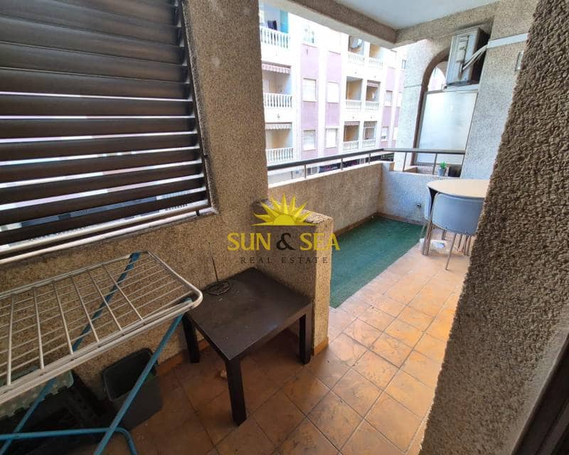 Apartamento de 3 habitaciones en Torrevieja en venta con piscina - 165.000 € (Ref: 9579183)