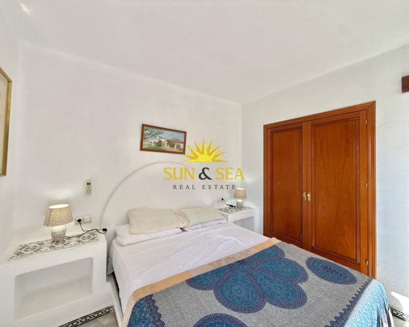 3 Zimmer Apartment zu vermieten in Torrevieja mit Pool Garage - 1.500 € (Ref: 9581259)