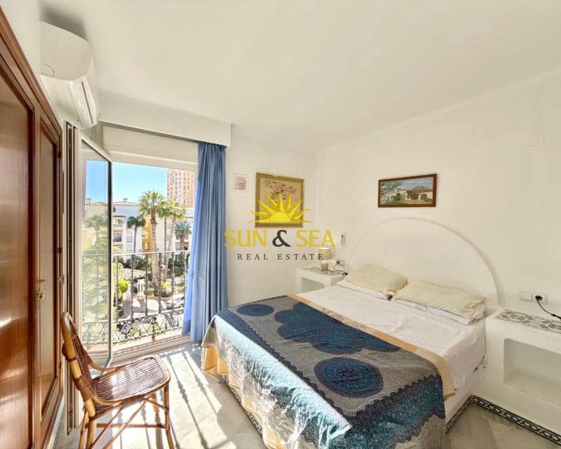 3 Zimmer Apartment zu vermieten in Torrevieja mit Pool Garage - 1.500 € (Ref: 9581259)