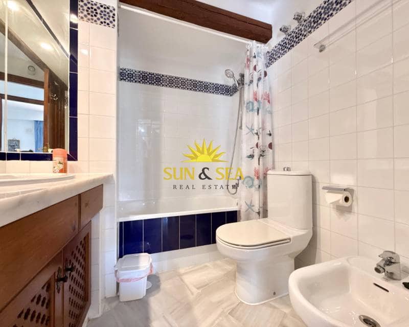 3 Zimmer Apartment zu vermieten in Torrevieja mit Pool Garage - 1.500 € (Ref: 9581259)