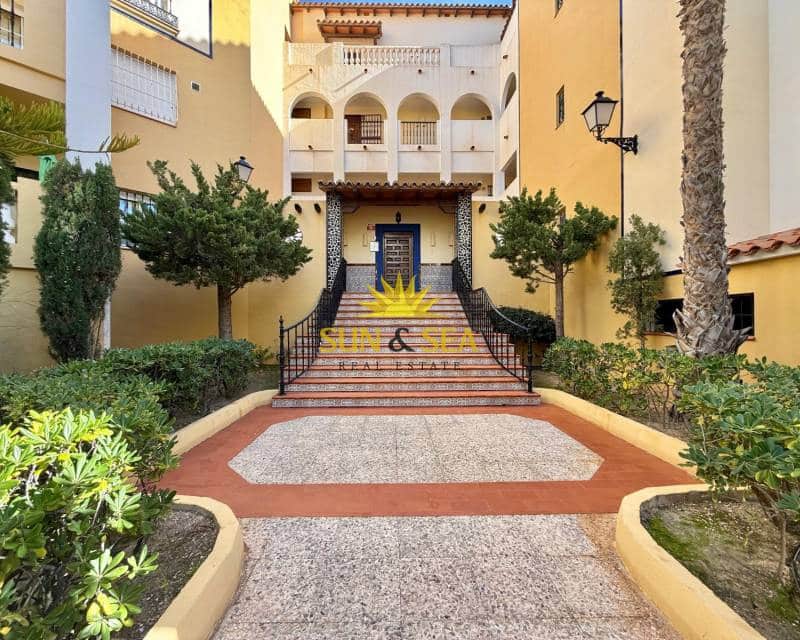 3 Zimmer Apartment zu vermieten in Torrevieja mit Pool Garage - 1.500 € (Ref: 9581259)