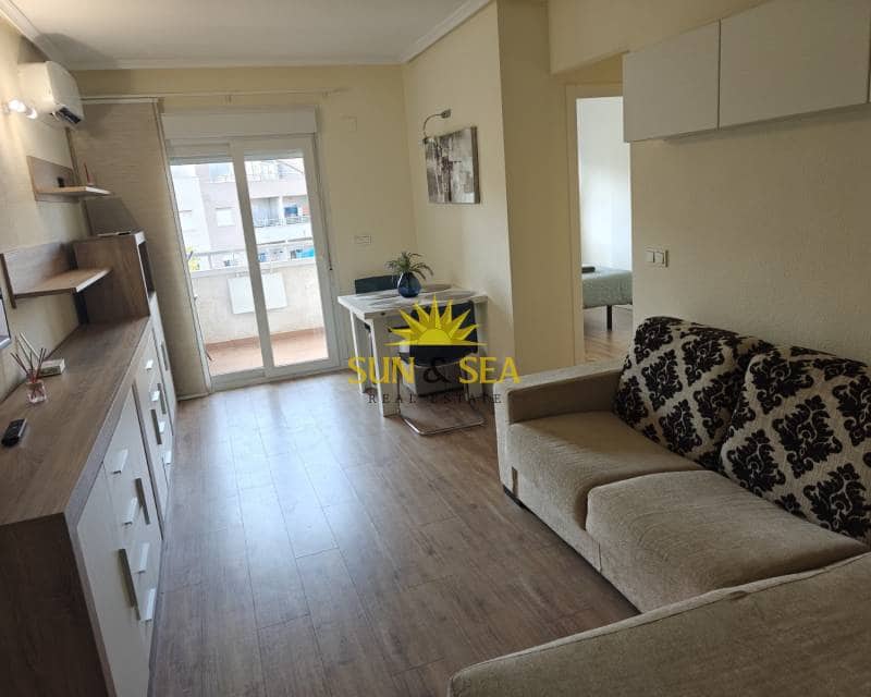 2 soverom Leilighet til leie i Torrevieja med svømmebasseng garasje - € 800 (Ref: 9588154)