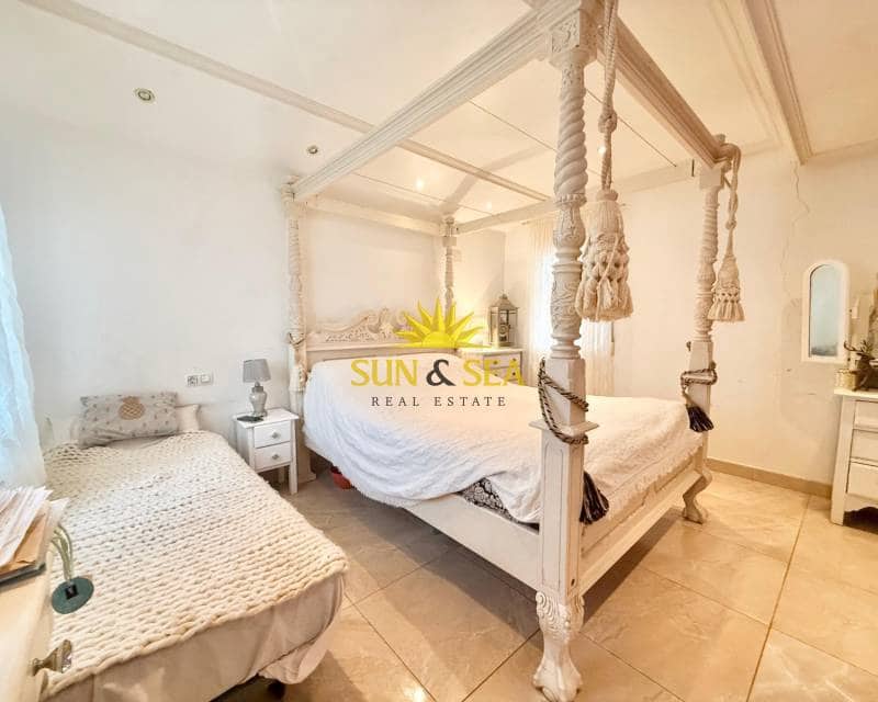 2 sypialnia Willa na sprzedaż w San Luis z basenem - 270 000 € (Ref: 9591932)