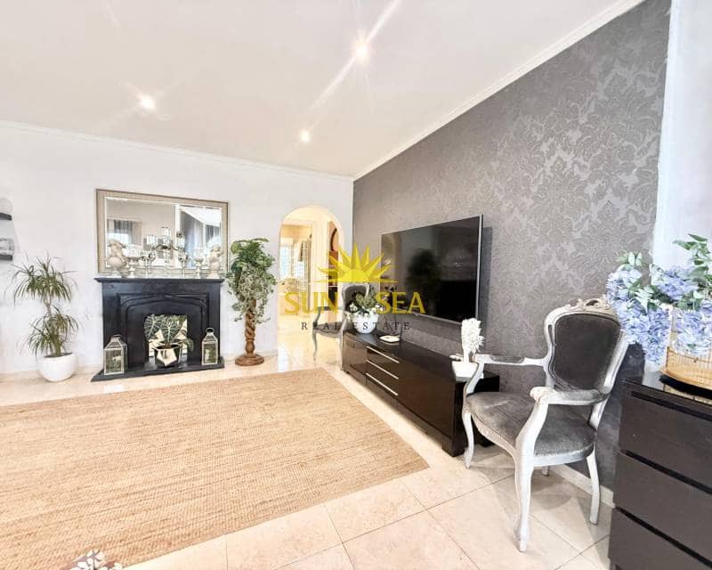 2 sypialnia Willa na sprzedaż w San Luis z basenem - 270 000 € (Ref: 9591932)