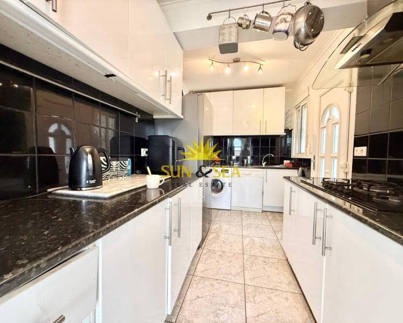 2 sypialnia Willa na sprzedaż w San Luis z basenem - 270 000 € (Ref: 9591932)