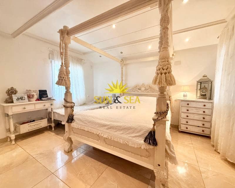 2 sypialnia Willa na sprzedaż w San Luis z basenem - 270 000 € (Ref: 9591932)