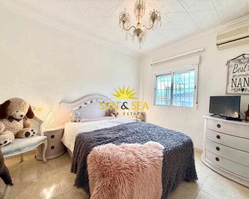 2 sypialnia Willa na sprzedaż w San Luis z basenem - 270 000 € (Ref: 9591932)