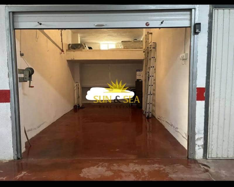 Appartement de 2 chambres à louer à Guardamar del Segura avec piscine garage - 1 100 € (Ref: 9592083)