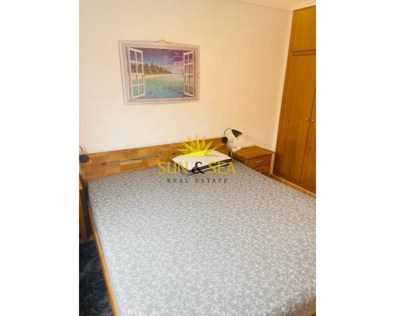 2 bedroom Apartment for rent in Torrevieja - € 800 (Ref: 9593139)