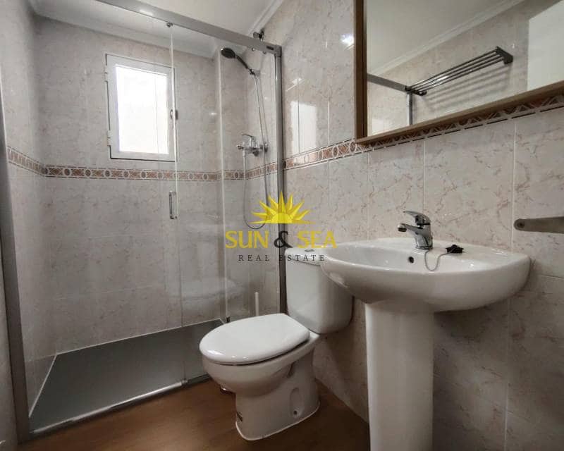3 soveværelse Penthouse til leje i Torrevieja med garage - € 1.200 (Ref: 9593223)
