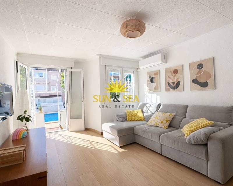 2 bedroom Townhouse for rent in Pilar de la Horadada with pool - € 790 (Ref: 9593226)