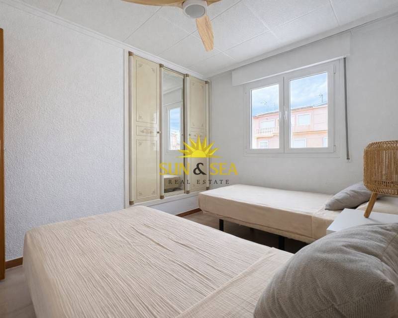 2 bedroom Townhouse for rent in Pilar de la Horadada with pool - € 790 (Ref: 9593226)