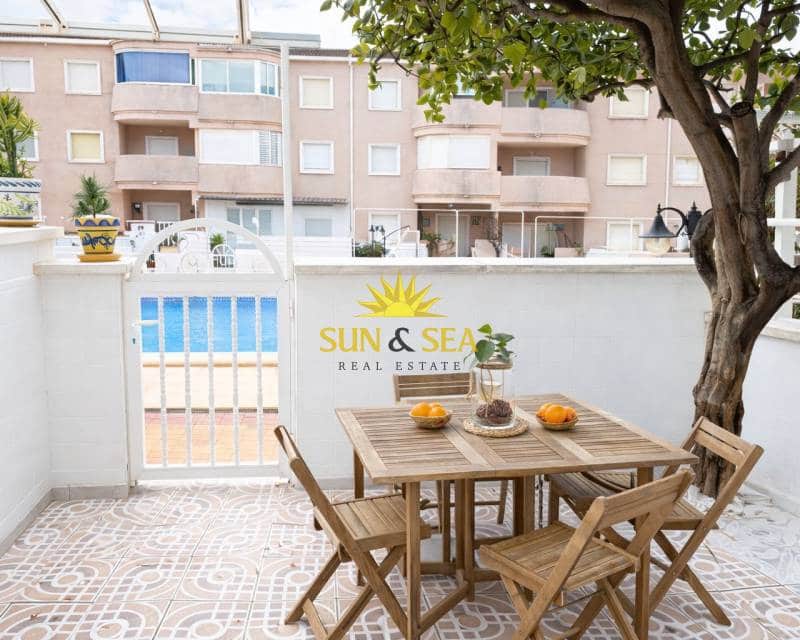 2 bedroom Townhouse for rent in Pilar de la Horadada with pool - € 790 (Ref: 9593226)