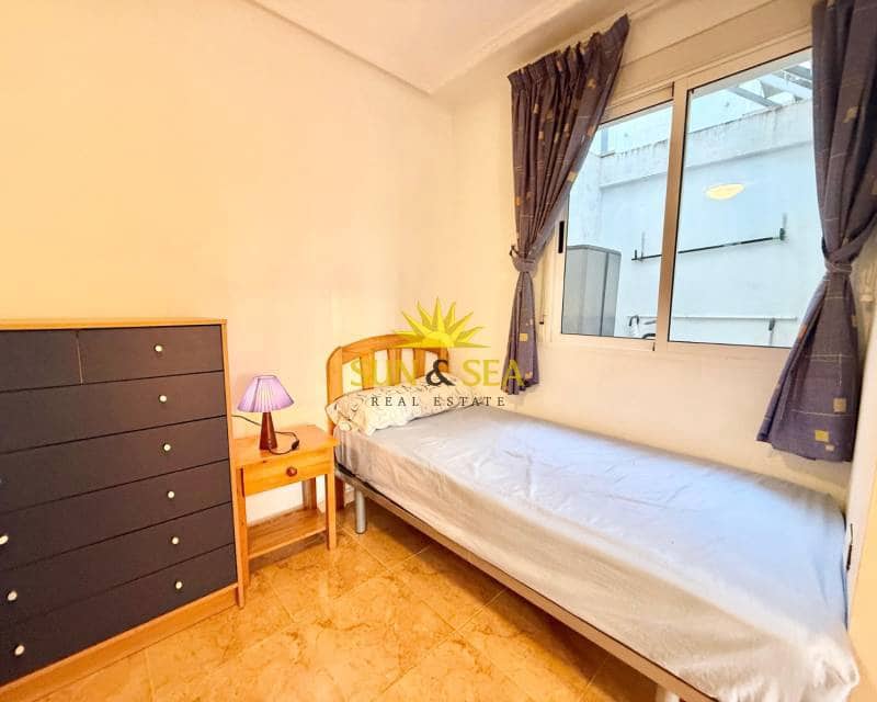 2 Zimmer Haus zu vermieten in El Limonar mit Pool - 800 € (Ref: 9606616)