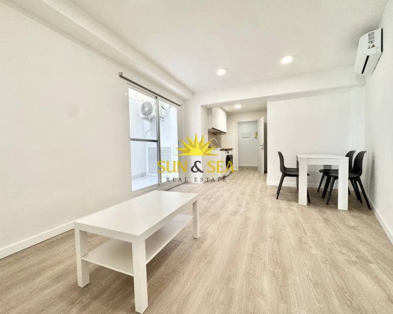 1 soveværelse Lejlighed til leje i El Campello - € 950 (Ref: 9610497)