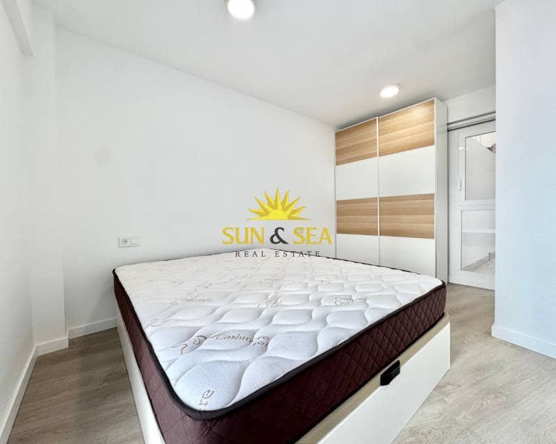 1 soveværelse Lejlighed til leje i El Campello - € 950 (Ref: 9610497)