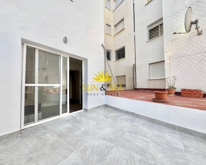 1 soveværelse Lejlighed til leje i El Campello - € 950 (Ref: 9610497)