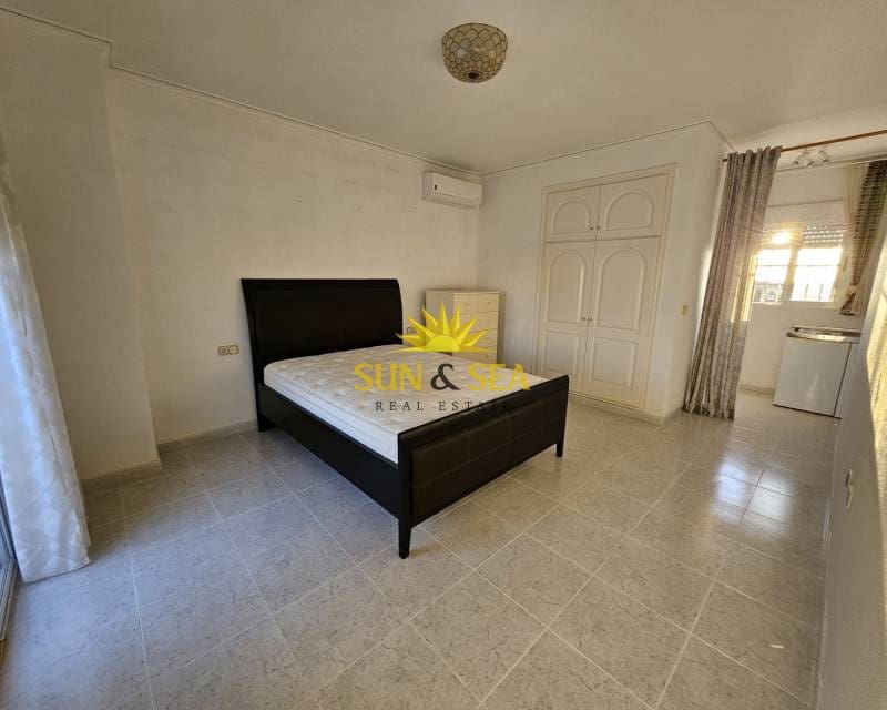 3 bedroom Villa for rent in Algorfa with pool - € 1,500 (Ref: 9610498)