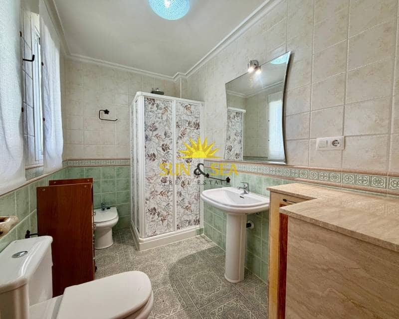 3 soveværelse Penthouse til leje i Torrevieja - € 1.100 (Ref: 9614085)