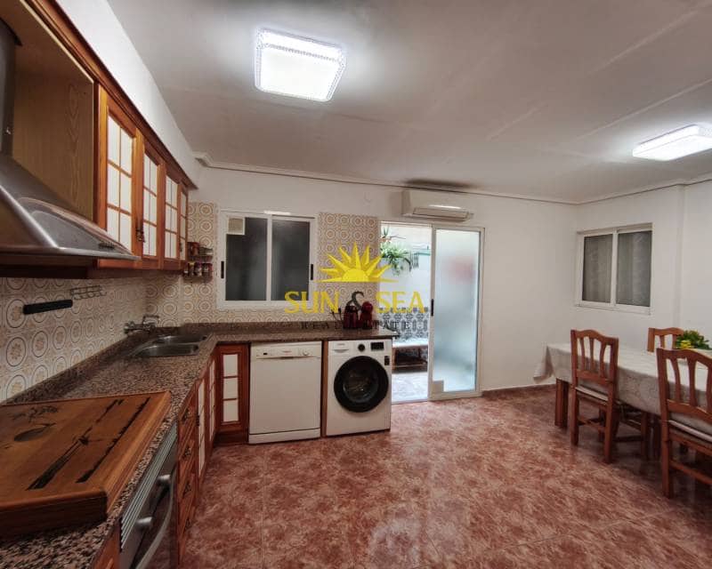 Apartamento de 3 habitaciones en El Campello en venta - 250.000 € (Ref: 9614443)