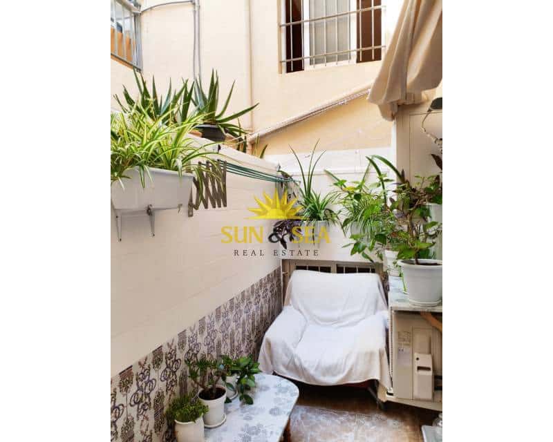 Apartamento de 3 habitaciones en El Campello en venta - 250.000 € (Ref: 9614443)