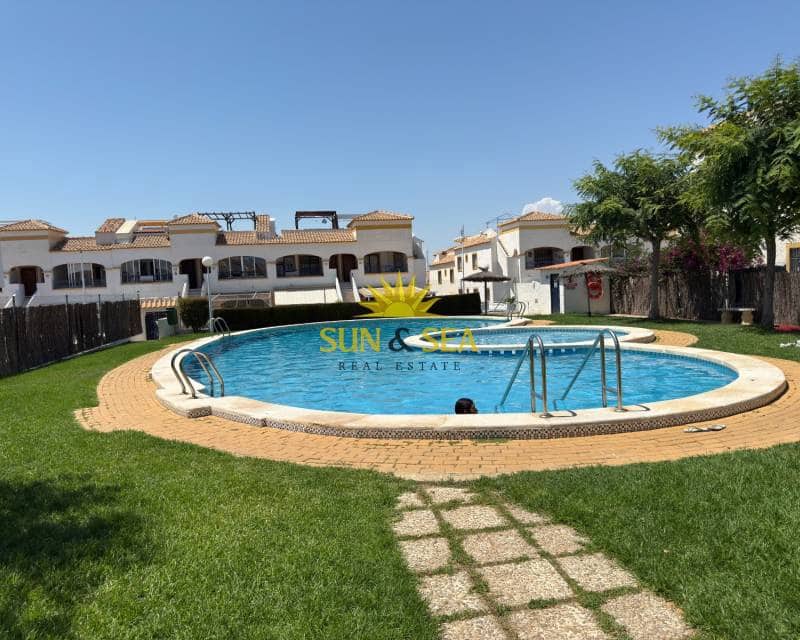 2 soveværelse Byhus til leje i Gran Alacant med swimmingpool - € 1.150 (Ref: 9618104)