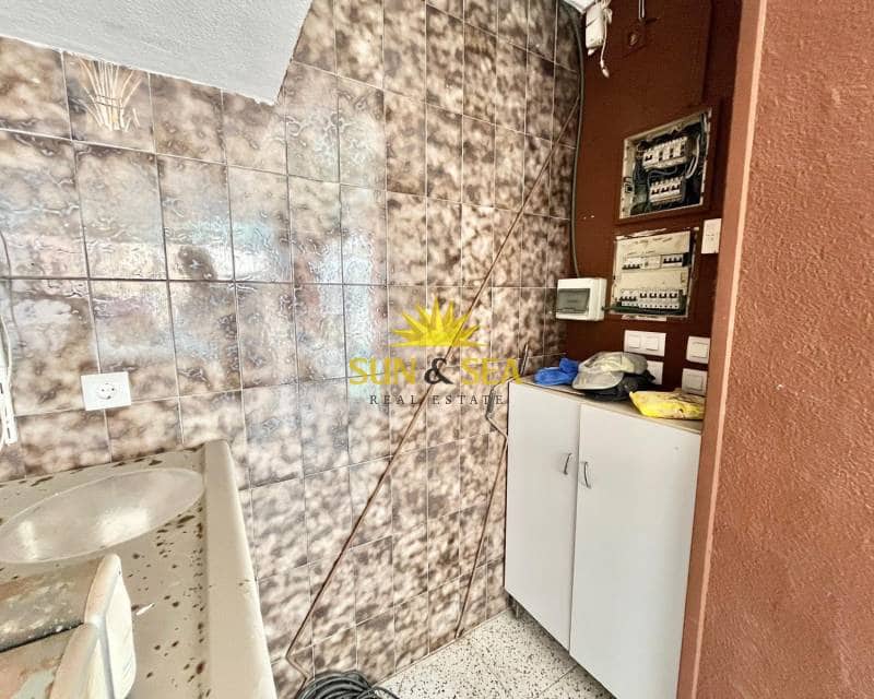 1 camera da letto Commerciale in vendita in Torrevieja con piscina - 150.000 € (Rif: 9626901)