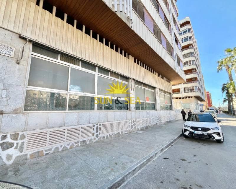 1 camera da letto Commerciale in vendita in Torrevieja con piscina - 150.000 € (Rif: 9626901)