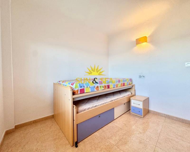 3 makuuhuone Huoneisto vuokrattavana paikassa Guardamar del Segura - 1 200 € (Ref: 9626902)