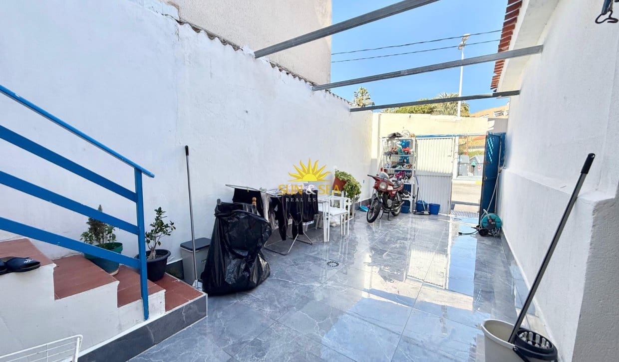 3 bedroom Villa for sale in Los Cuarteros with garage - € 260,000 (Ref: 9626903)