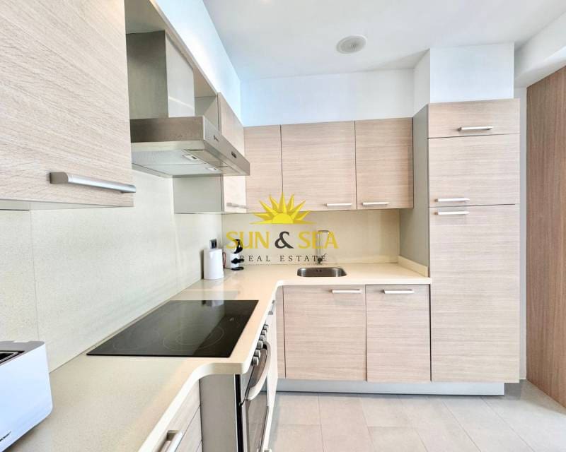 3 soveværelse Lejlighed til leje i Moraira - € 2.500 (Ref: 9630571)