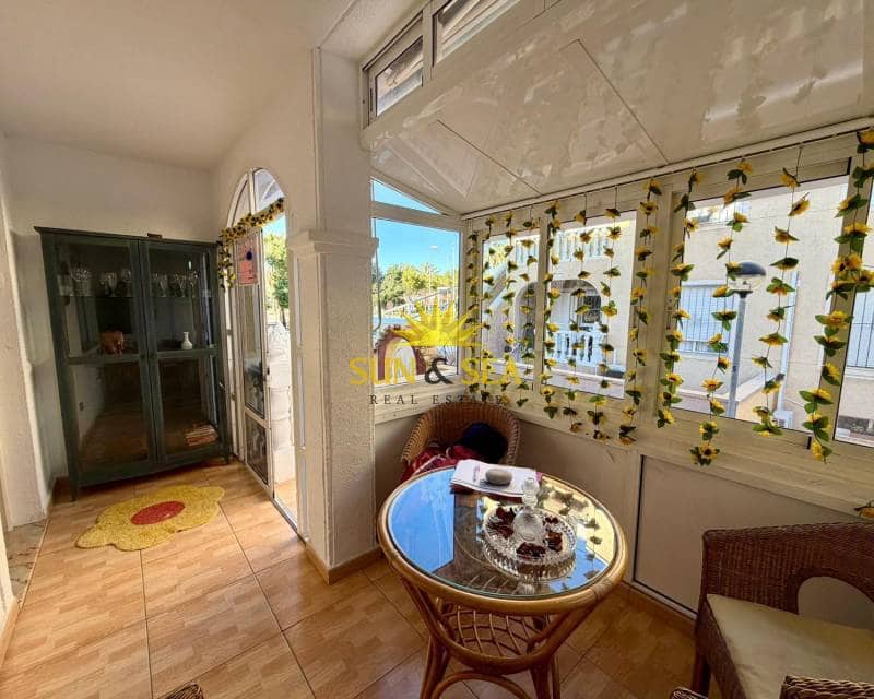 3 soverom Villa til salgs i Orihuela Costa med svømmebasseng garasje - € 250 000 (Ref: 9630572)