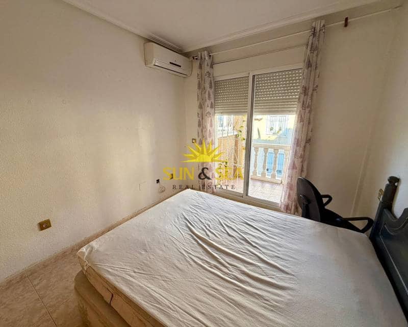 3 soverom Villa til salgs i Orihuela Costa med svømmebasseng garasje - € 250 000 (Ref: 9630572)