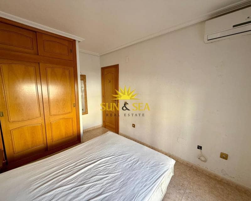 3 soverom Villa til salgs i Orihuela Costa med svømmebasseng garasje - € 250 000 (Ref: 9630572)