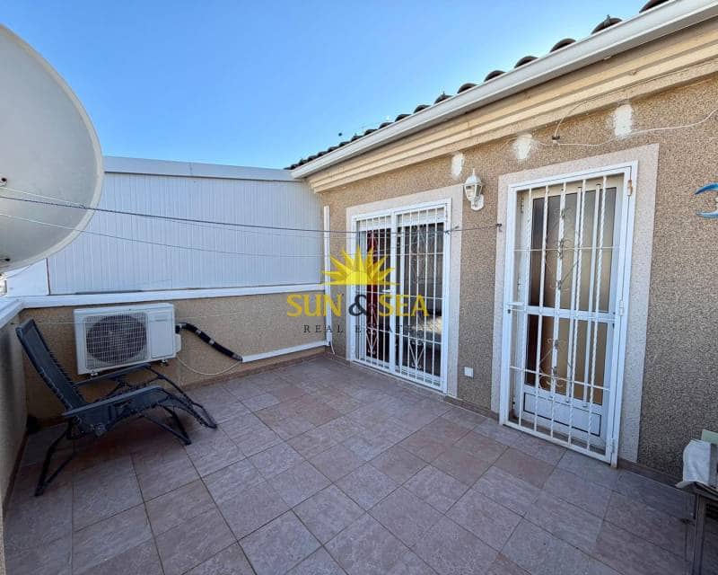 3 soverom Villa til salgs i Orihuela Costa med svømmebasseng garasje - € 250 000 (Ref: 9630572)