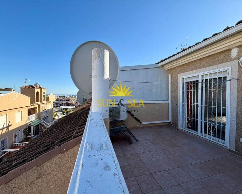 3 soverom Villa til salgs i Orihuela Costa med svømmebasseng garasje - € 250 000 (Ref: 9630572)