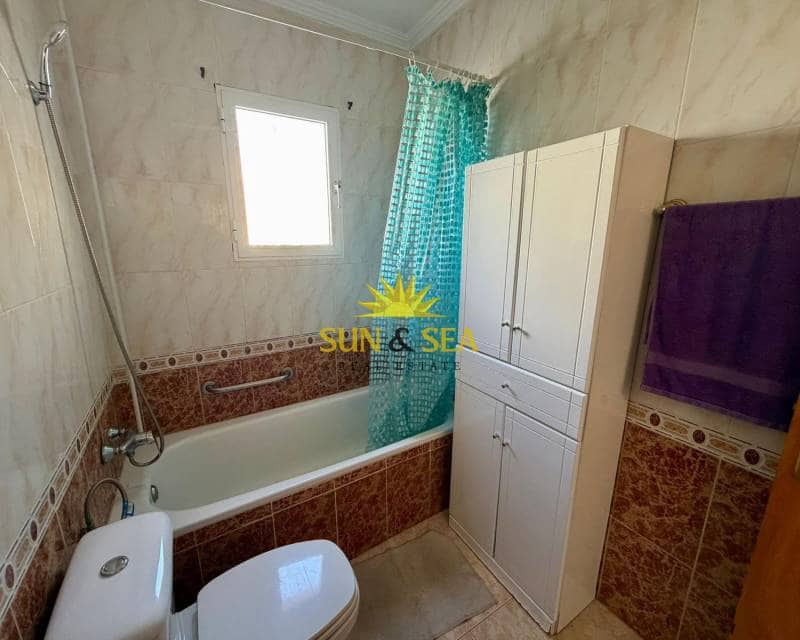 3 soverom Villa til salgs i Orihuela Costa med svømmebasseng garasje - € 250 000 (Ref: 9630572)