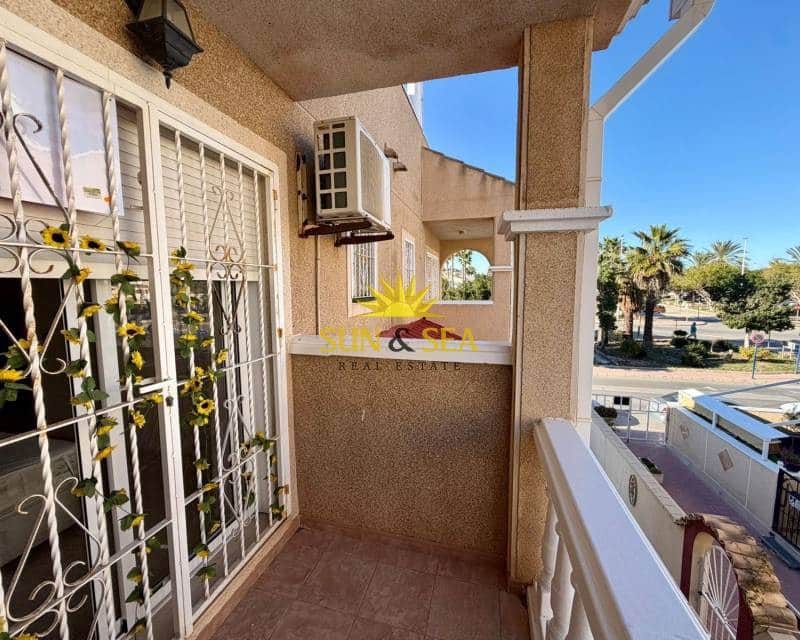 3 soverom Villa til salgs i Orihuela Costa med svømmebasseng garasje - € 250 000 (Ref: 9630572)