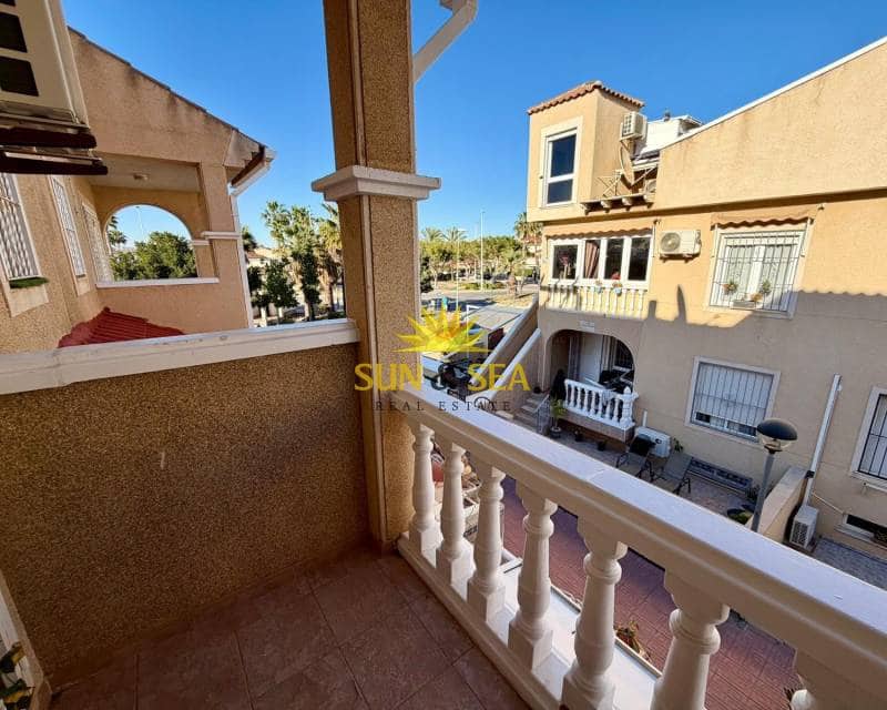 3 soverom Villa til salgs i Orihuela Costa med svømmebasseng garasje - € 250 000 (Ref: 9630572)